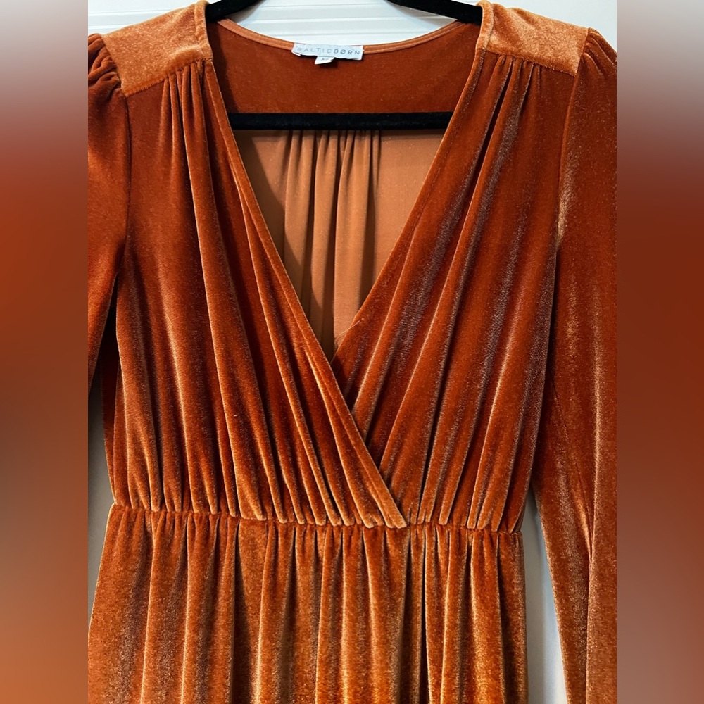 🧡 Baltic Born Women’s Velvet V-Neck Maxi Dress – XS (Fits S) 🧡